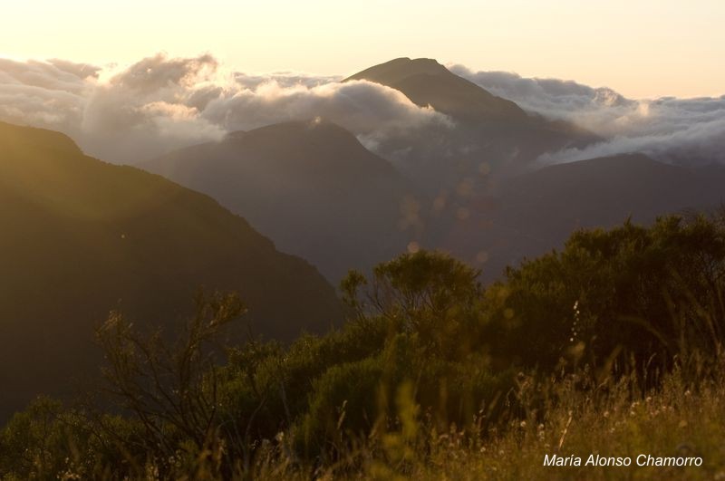 Montes_sobre_Villablino.jpg
