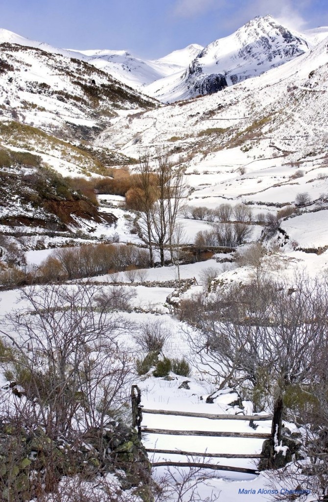 Paseo_por_Lumajo_en_invierno.jpg